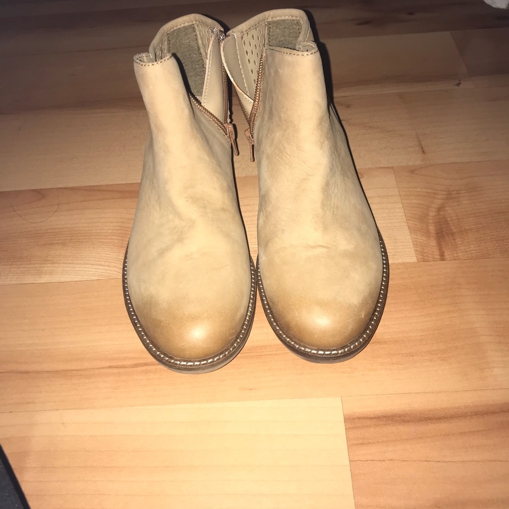 Steve Madden booties